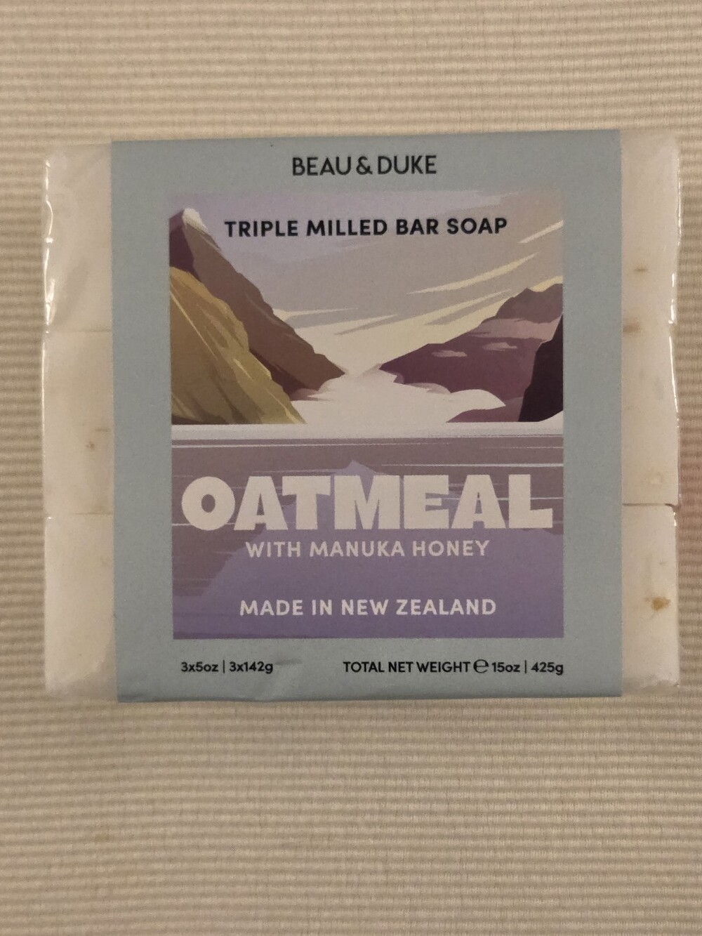 Oatmeal with Manuka Honey Triple Milled Bar Soap - White